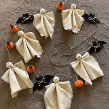 Halloween Ghost Garland – Farmhouse Hanging Decoration for Indoor & Outdoor Décor - Kivora