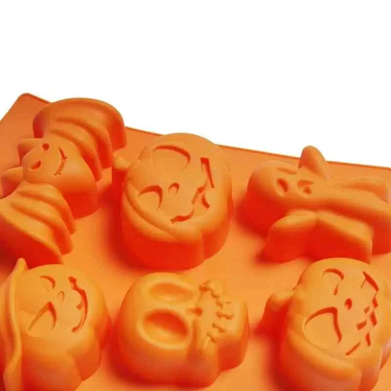 Halloween Silicone Mold – 6-Grid Pumpkin, Bat, Skull & Ghost Candy & Chocolate Mold - Kivora
